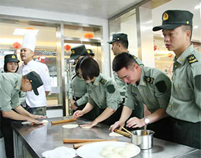 ���������֣���¶���ѧ��ʦ