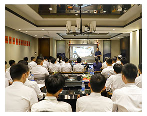 ���������֣���¶���ѧ��ʦ